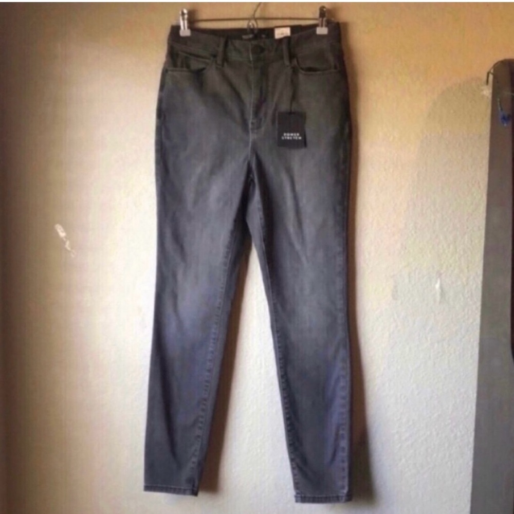 Simply Vera Vera Wang Women’s Skinny Jeans in Gray